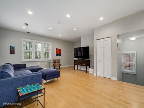 Tiny photo for 2451 N Janssen Avenue #3, Chicago, IL 60614 (MLS # 12623794)