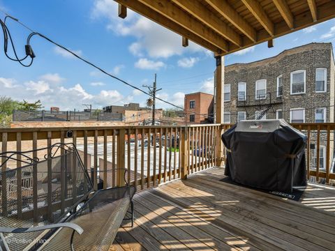 Tiny photo for 2451 N Janssen Avenue #3, Chicago, IL 60614 (MLS # 12623794)