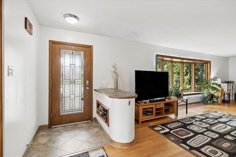 Tiny photo for 1836 Buckingham Avenue, Westchester, IL 60154 (MLS # 12604649)
