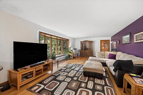 Tiny photo for 1836 Buckingham Avenue, Westchester, IL 60154 (MLS # 12604649)