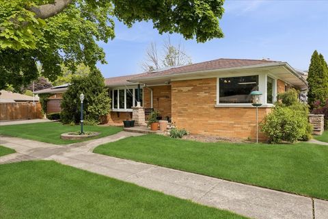 Tiny photo for 1836 Buckingham Avenue, Westchester, IL 60154 (MLS # 12604649)