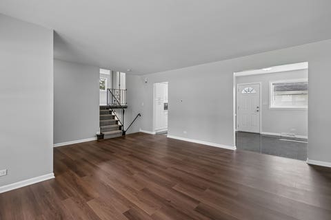 Tiny photo for 328 N Greenview Avenue, Mundelein, IL 60060 (MLS # 12731163)