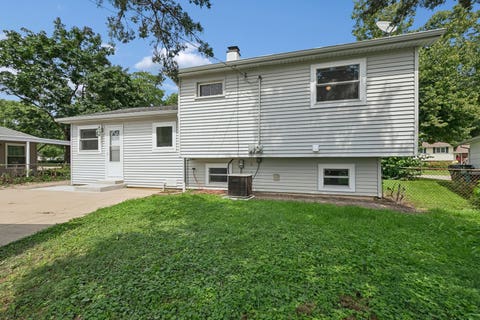 Tiny photo for 328 N Greenview Avenue, Mundelein, IL 60060 (MLS # 12731163)