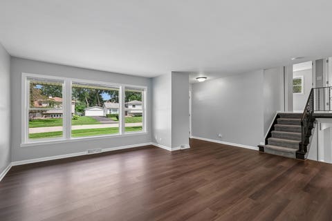Tiny photo for 328 N Greenview Avenue, Mundelein, IL 60060 (MLS # 12731163)