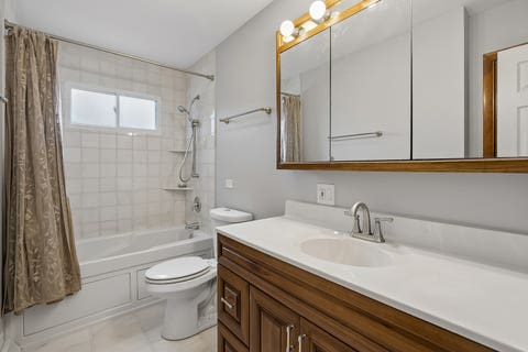 Tiny photo for 328 N Greenview Avenue, Mundelein, IL 60060 (MLS # 12731163)