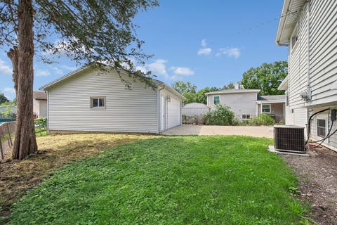 Tiny photo for 328 N Greenview Avenue, Mundelein, IL 60060 (MLS # 12731163)