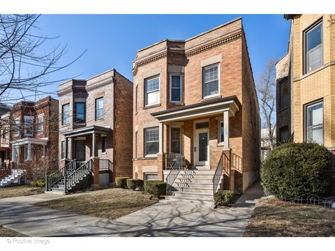 1330 W Roscoe Street Chicago IL 60657