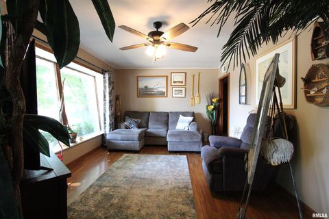 Tiny photo for 1330 FLORENCE Avenue, Clinton, IA 52732 (MLS # QC4267448)