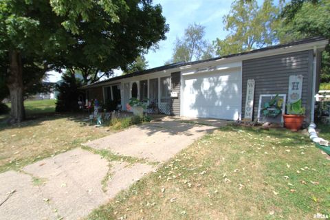 Tiny photo for 1330 FLORENCE Avenue, Clinton, IA 52732 (MLS # QC4267448)
