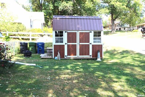 Tiny photo for 1330 FLORENCE Avenue, Clinton, IA 52732 (MLS # QC4267448)