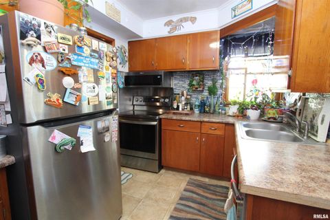 Tiny photo for 1330 FLORENCE Avenue, Clinton, IA 52732 (MLS # QC4267448)