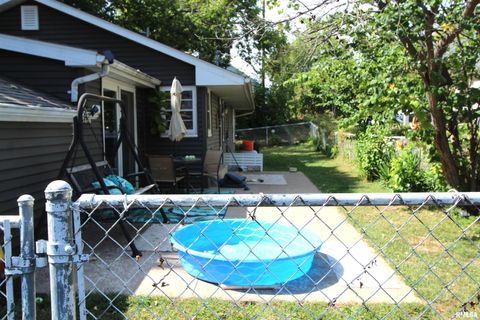 Tiny photo for 1330 FLORENCE Avenue, Clinton, IA 52732 (MLS # QC4267448)