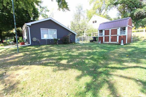 Tiny photo for 1330 FLORENCE Avenue, Clinton, IA 52732 (MLS # QC4267448)