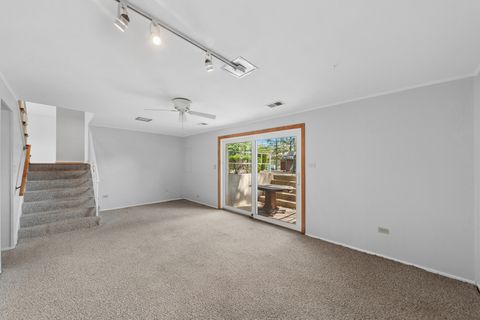 Tiny photo for 2007 N Spruce Terrace, Arlington Heights, IL 60004 (MLS # 12616536)