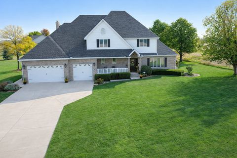 Photo of 23 Cedarwood Drive, Watseka, IL 60970 (MLS # 12497585)