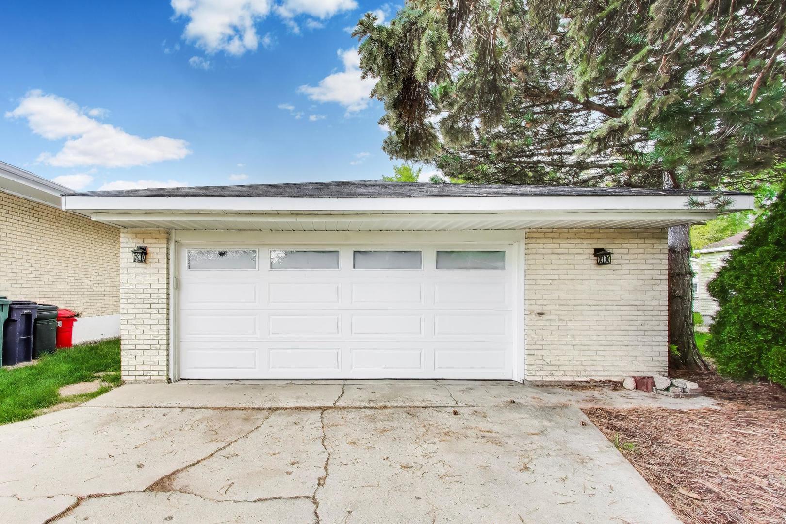 345 E View Street