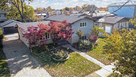 Tiny photo for 9043 Oriole Avenue, Morton Grove, IL 60053 (MLS # 12514446)