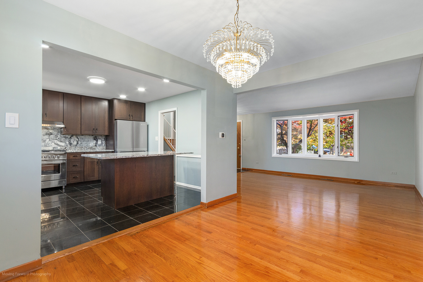 Morton Grove, Illinois 60053, United States, 3 Bedrooms Bedrooms, ,2 BathroomsBathrooms,Residential,Active,243934