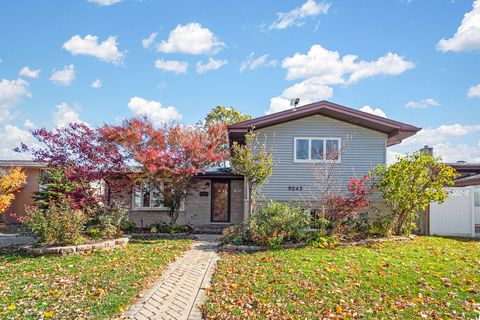 Photo of 9043 Oriole Avenue, Morton Grove, IL 60053 (MLS # 12514446)