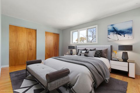 Tiny photo for 9043 Oriole Avenue, Morton Grove, IL 60053 (MLS # 12514446)