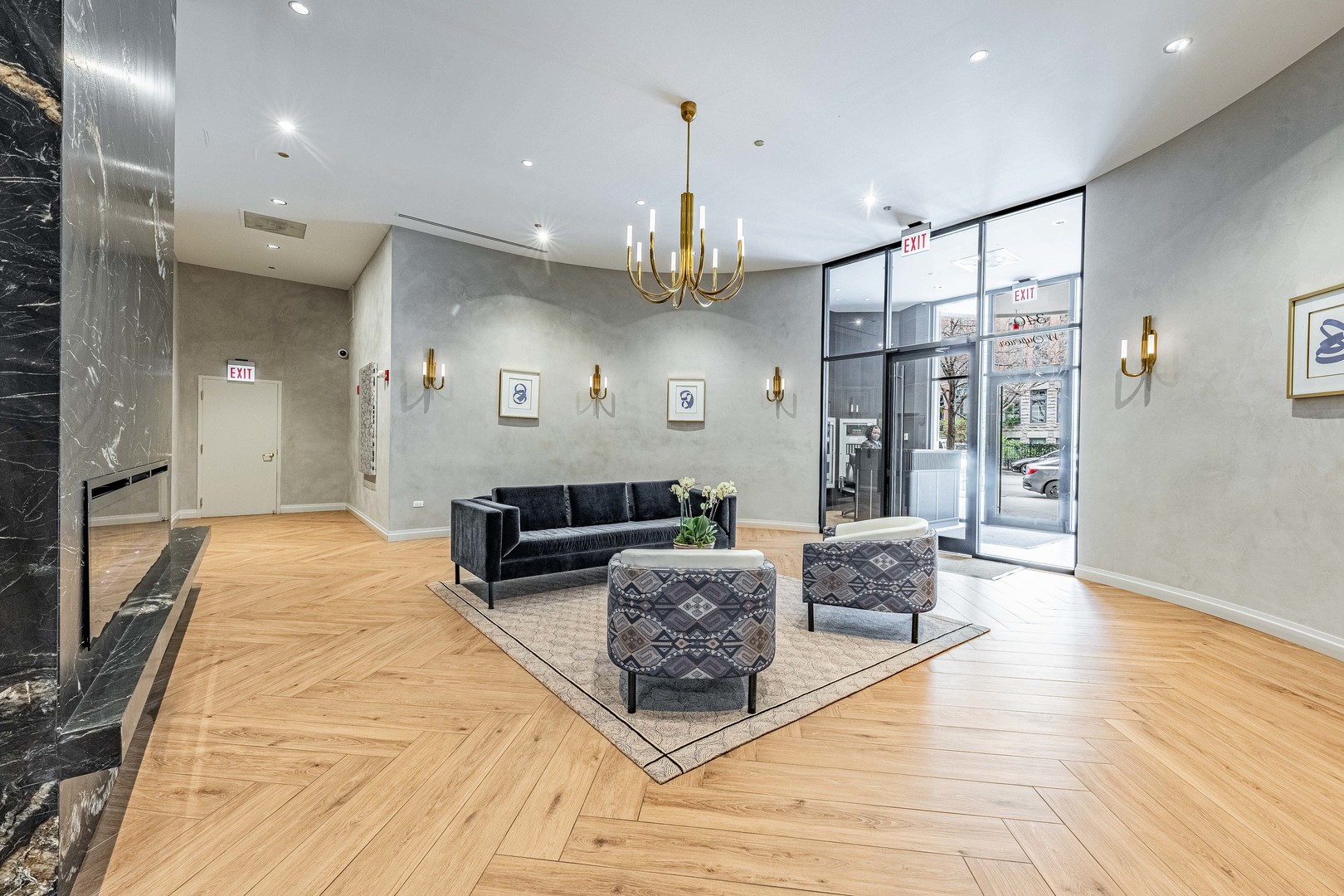 340 W Superior Street 1006