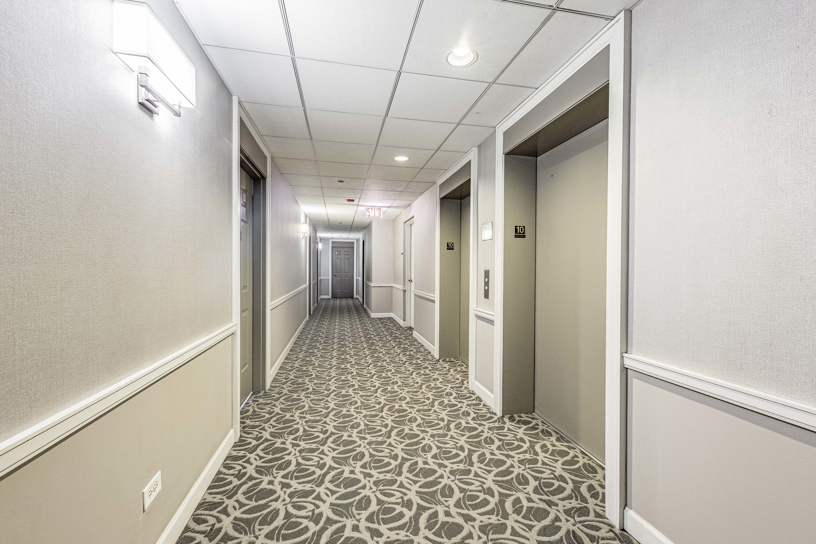 340 W Superior Street 1006