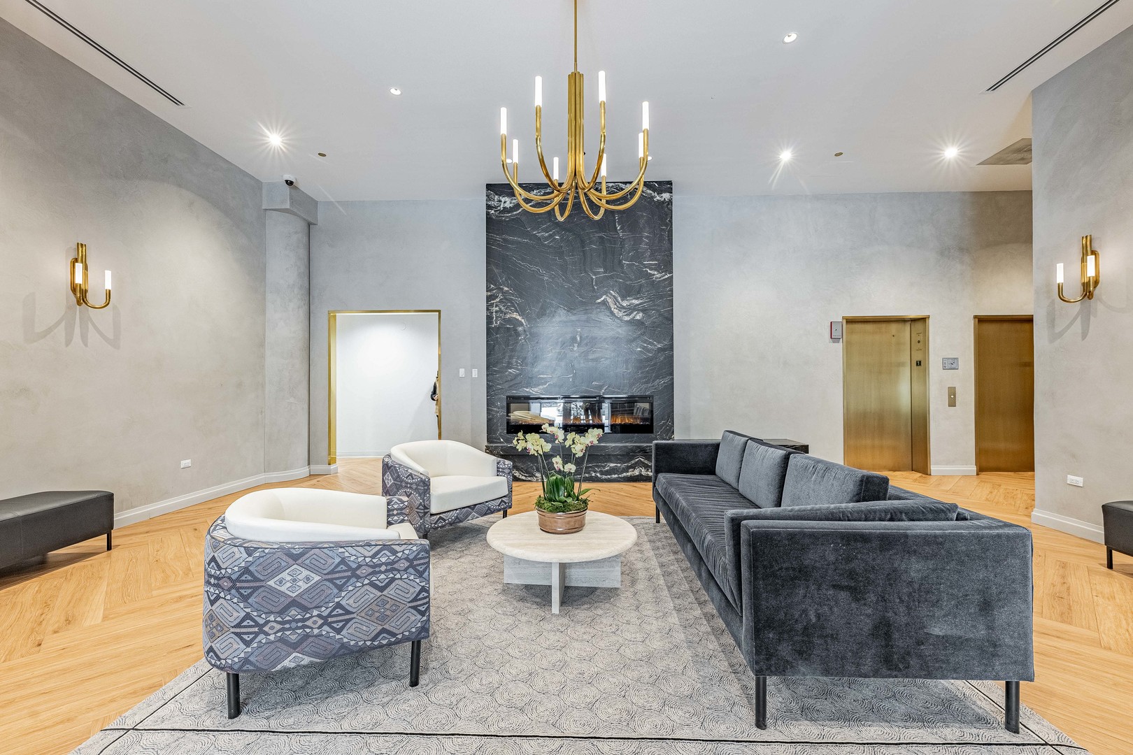 340 W Superior Street 1006