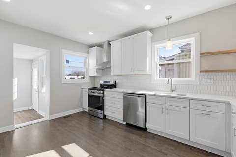 Tiny photo for 5020 W Fletcher Street, Chicago, IL 60641 (MLS # 12672516)