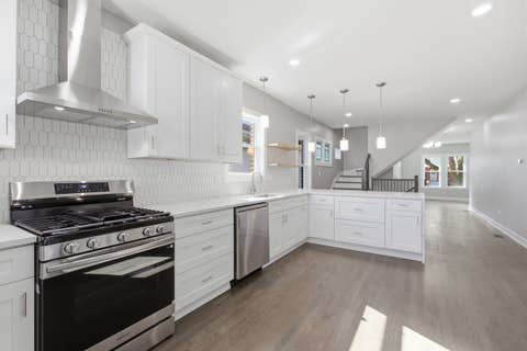 Tiny photo for 5020 W Fletcher Street, Chicago, IL 60641 (MLS # 12672516)