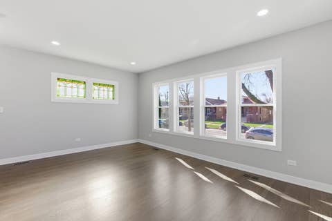 Tiny photo for 5020 W Fletcher Street, Chicago, IL 60641 (MLS # 12672516)