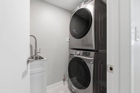 Tiny photo for 5020 W Fletcher Street, Chicago, IL 60641 (MLS # 12672516)