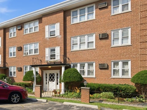 Photo of 7318 Lake Street #4, River Forest, IL 60305 (MLS # 12753640)