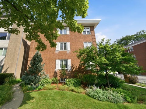 Tiny photo for 7318 Lake Street #4, River Forest, IL 60305 (MLS # 12753640)