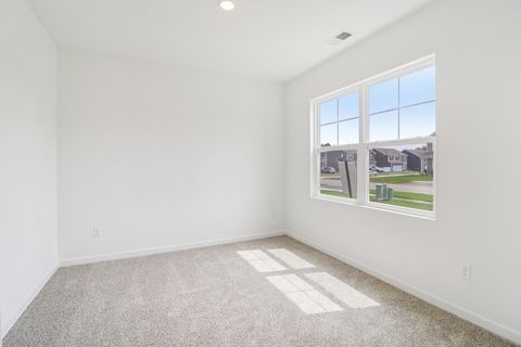 Tiny photo for 2013 Winterberry Trail, Wonder Lake, IL 60097 (MLS # 12631593)