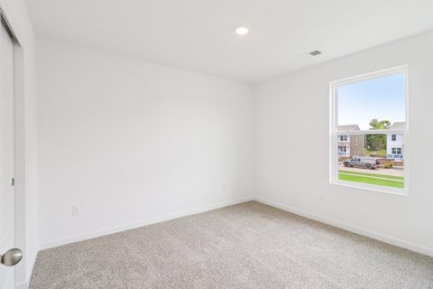 Tiny photo for 2013 Winterberry Trail, Wonder Lake, IL 60097 (MLS # 12631593)
