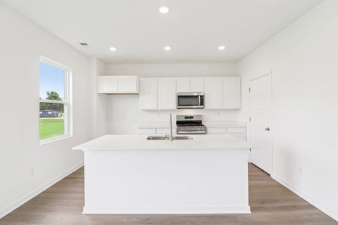 Tiny photo for 2013 Winterberry Trail, Wonder Lake, IL 60097 (MLS # 12631593)