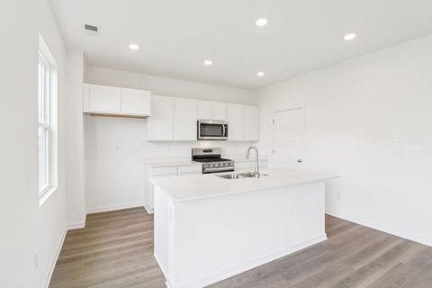 Tiny photo for 2013 Winterberry Trail, Wonder Lake, IL 60097 (MLS # 12631593)