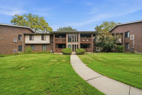 Tiny photo for 603 Garden Circle #1, Streamwood, IL 60107 (MLS # 12795632)