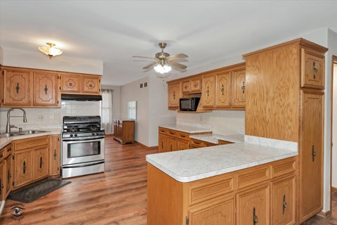 Tiny photo for 8001 S Lockwood Avenue, Burbank, IL 60459 (MLS # 12734541)