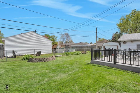 Tiny photo for 8001 S Lockwood Avenue, Burbank, IL 60459 (MLS # 12734541)
