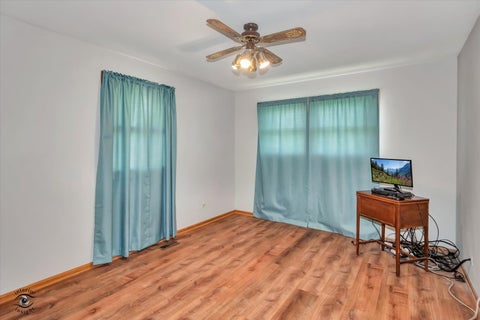 Tiny photo for 8001 S Lockwood Avenue, Burbank, IL 60459 (MLS # 12734541)
