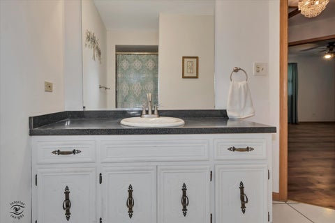 Tiny photo for 8001 S Lockwood Avenue, Burbank, IL 60459 (MLS # 12734541)