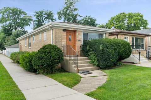 Tiny photo for 7101 W Devon Avenue, Chicago, IL 60631 (MLS # 12752609)