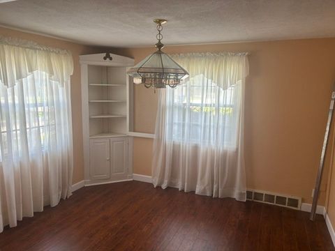 Tiny photo for 810 E 7th Street, Centralia, IL 62801 (MLS # 12695444)