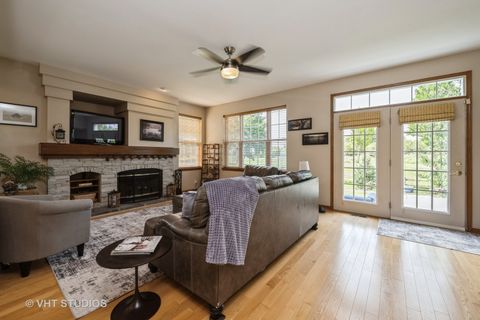 Tiny photo for 322 Parkstone Drive, Cary, IL 60013 (MLS # 12413020)