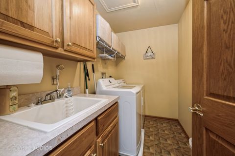 Tiny photo for 322 Parkstone Drive, Cary, IL 60013 (MLS # 12413020)
