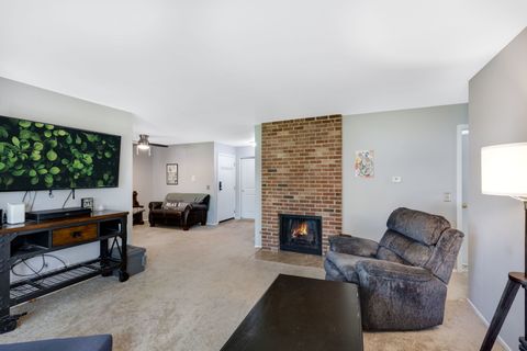 Tiny photo for 275 Wilmette Court #A2, Schaumburg, IL 60193 (MLS # 12645847)