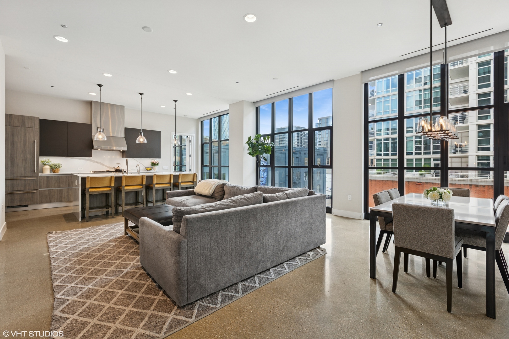 900 W Washington Boulevard 404
