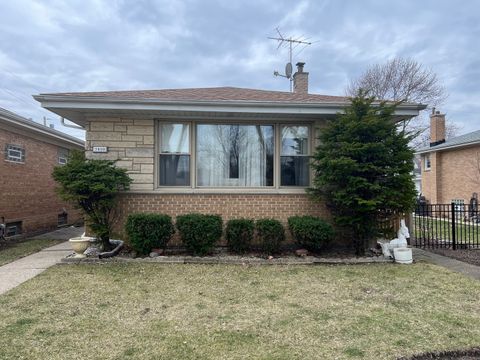 Photo of 7810 Tripp Avenue, Skokie, IL 60076 (MLS # 12599213)