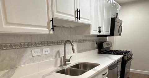 Tiny photo for 901 Gael Drive #B, Joliet, IL 60435 (MLS # 12508054)